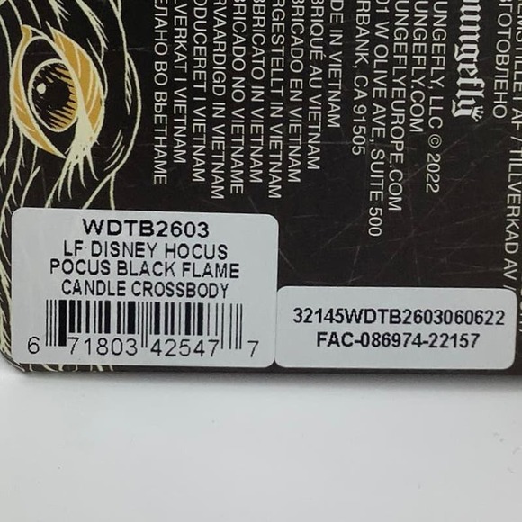 NEW! Loungefly Disney Hocus Pocus Black Flame Candle Crossbody Bag $70 msrp D13 - Picture 10 of 11